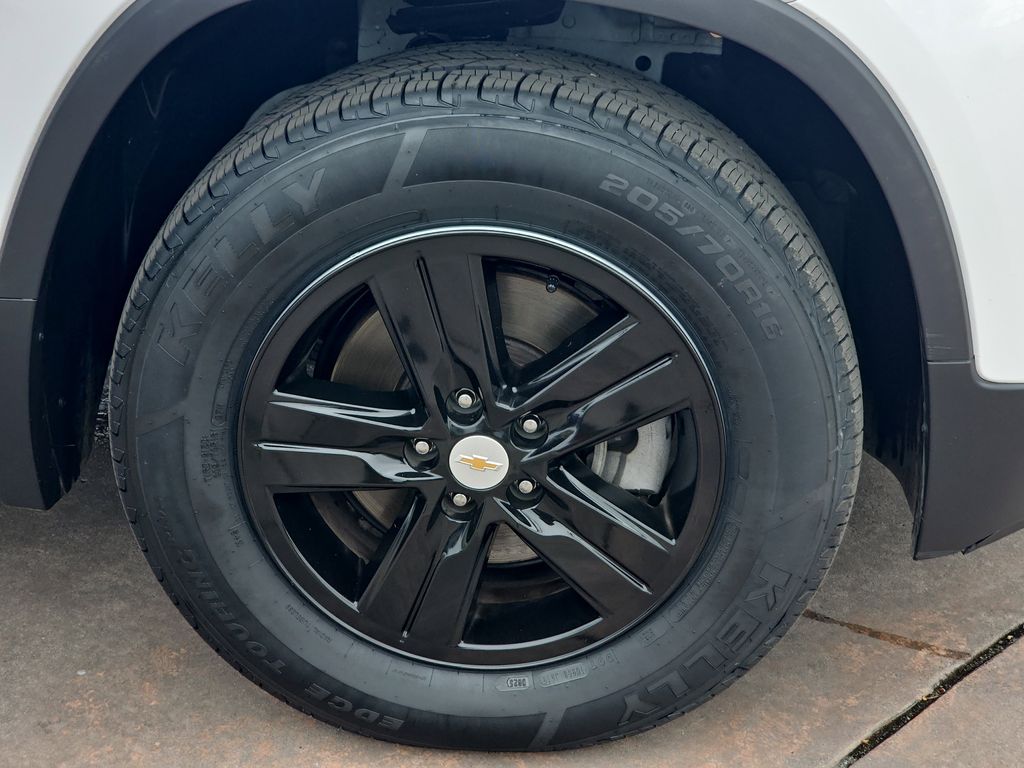 2022 Chevrolet Trax LS photo 37
