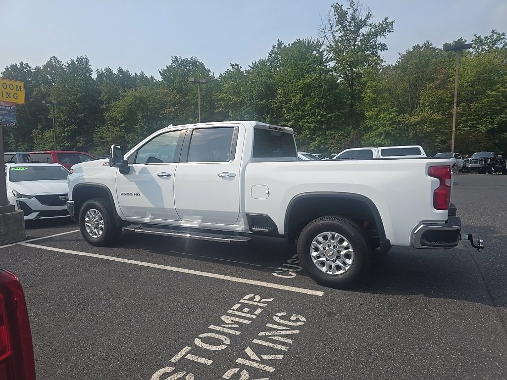 2024 Chevrolet Silverado 2500HD LTZ photo 2