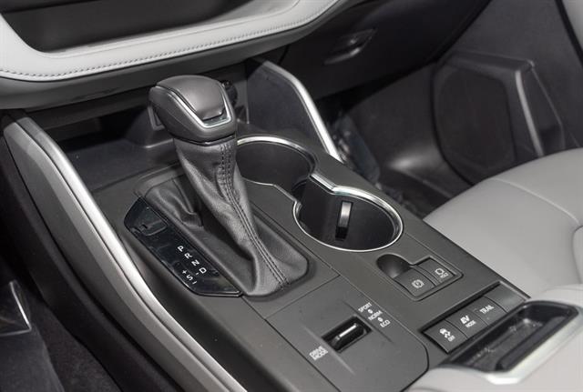 2022 Toyota Highlander XLE photo 12