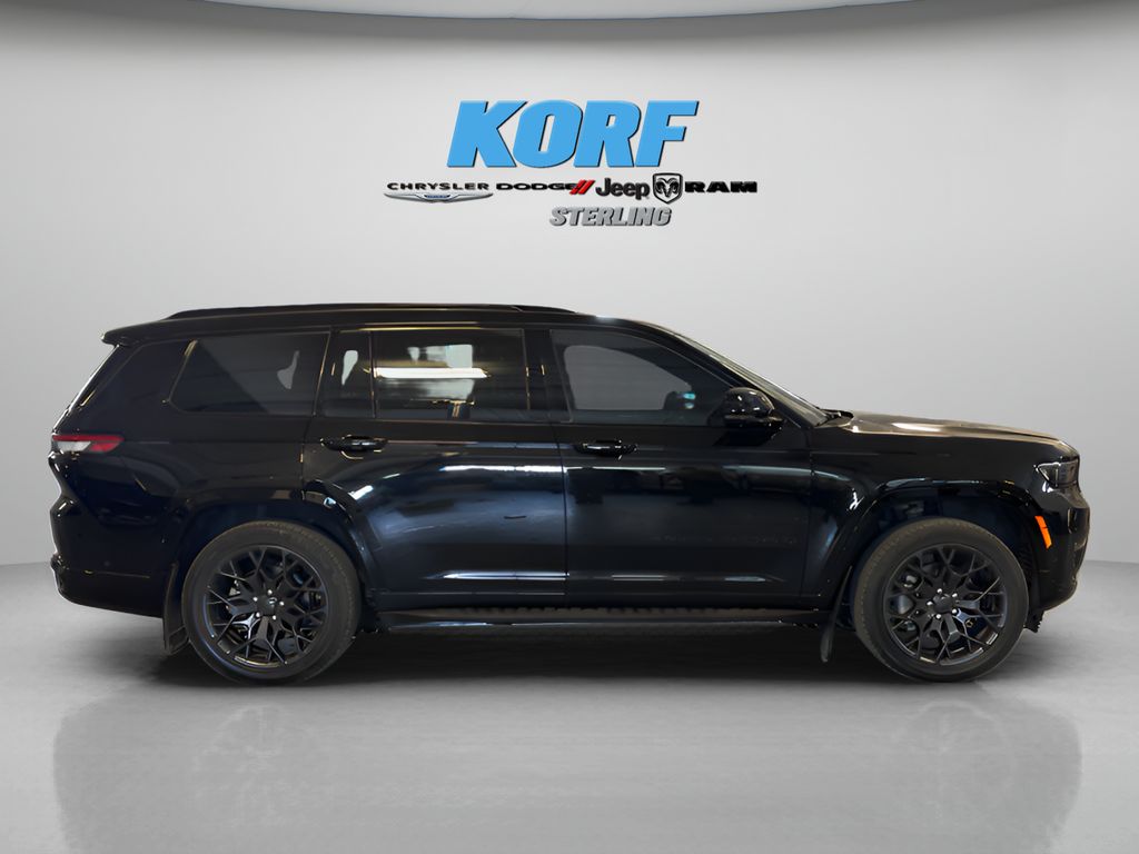 2023 Jeep Grand Cherokee L Summit photo 4