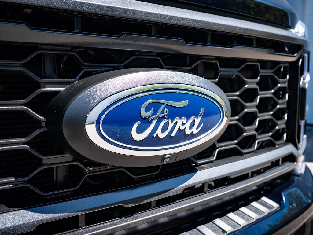 2023 Ford F-250 Lariat photo 3