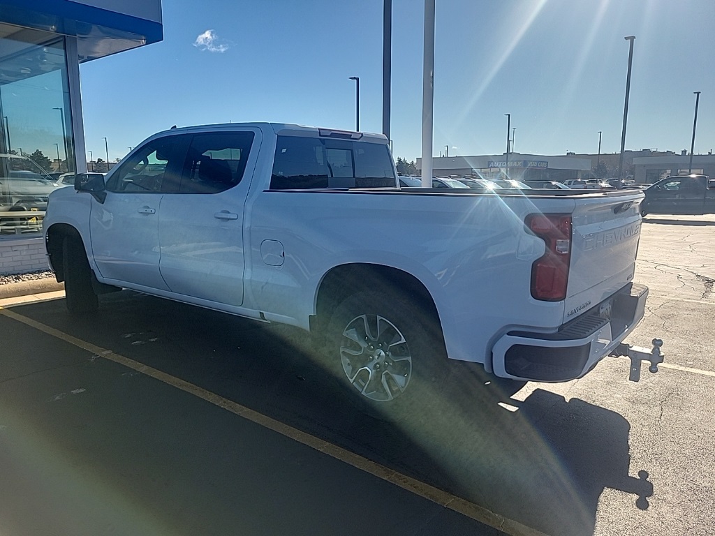 2024 Chevrolet Silverado 1500 RST photo 2