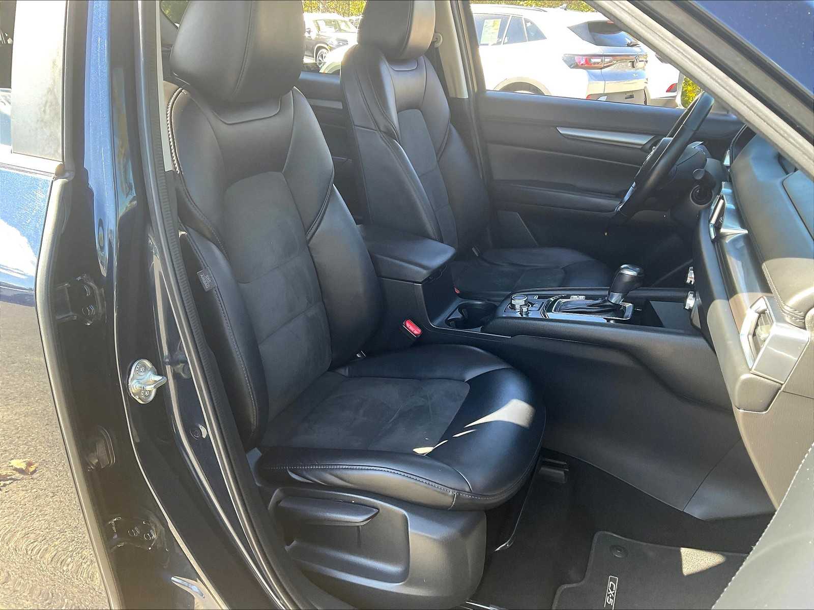 2017 Mazda CX-5 Touring photo 11