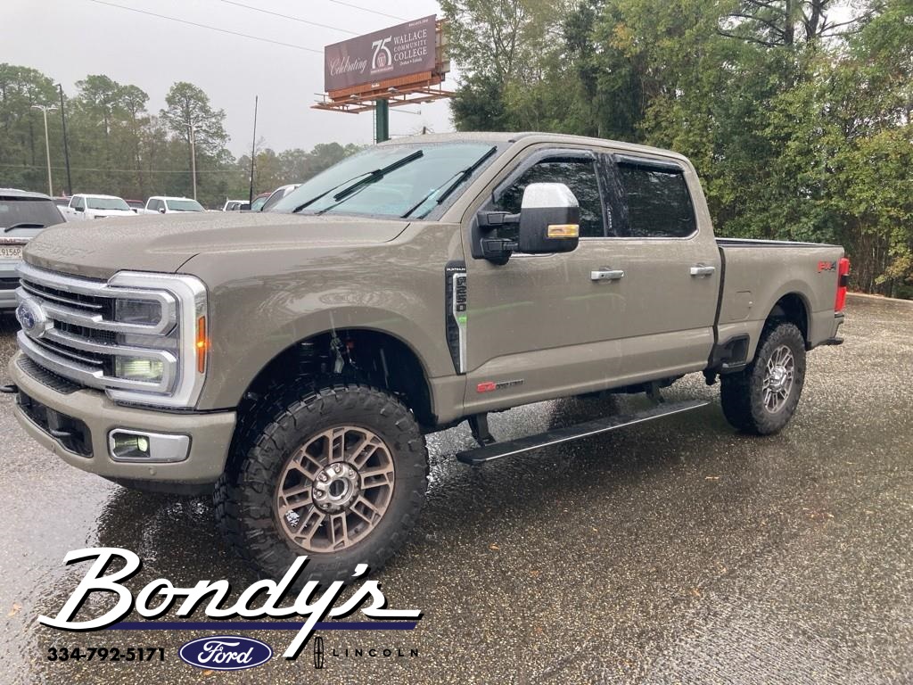 2026 Ford F-250 Super Duty Platinum's photo