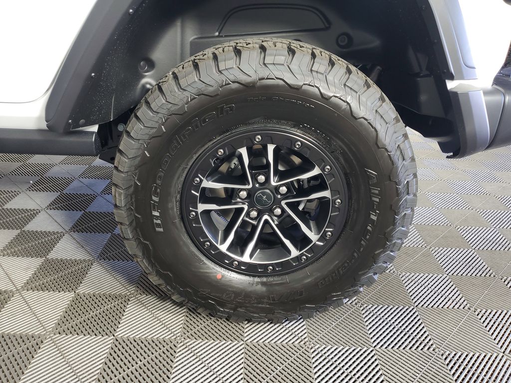2025 Jeep Wrangler Willys photo 31