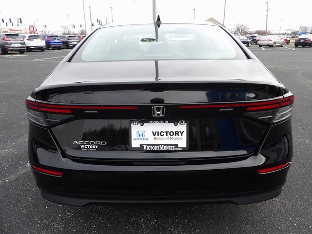 2025 Honda Accord LX photo 6