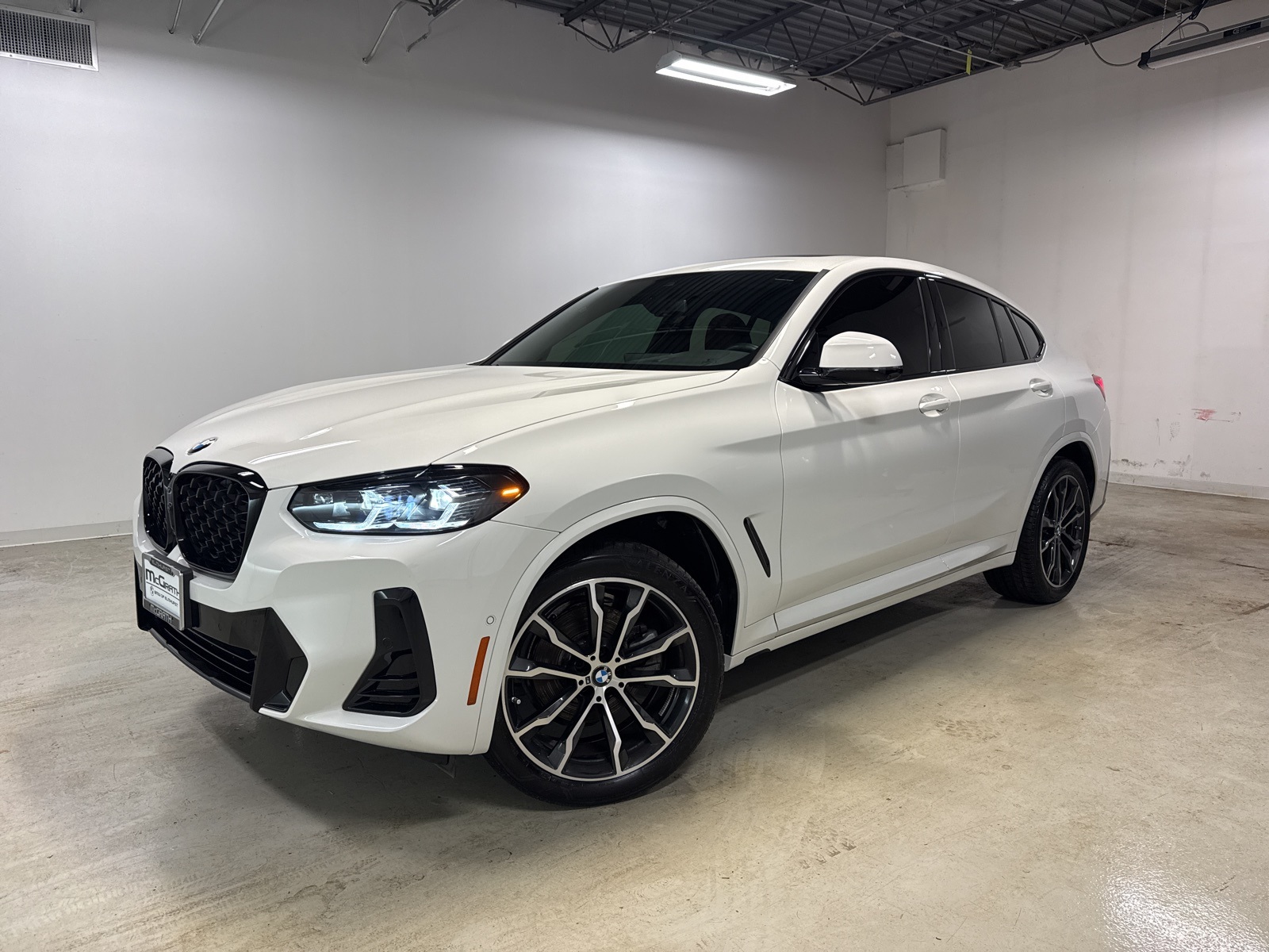2024 BMW X4 30i's photo