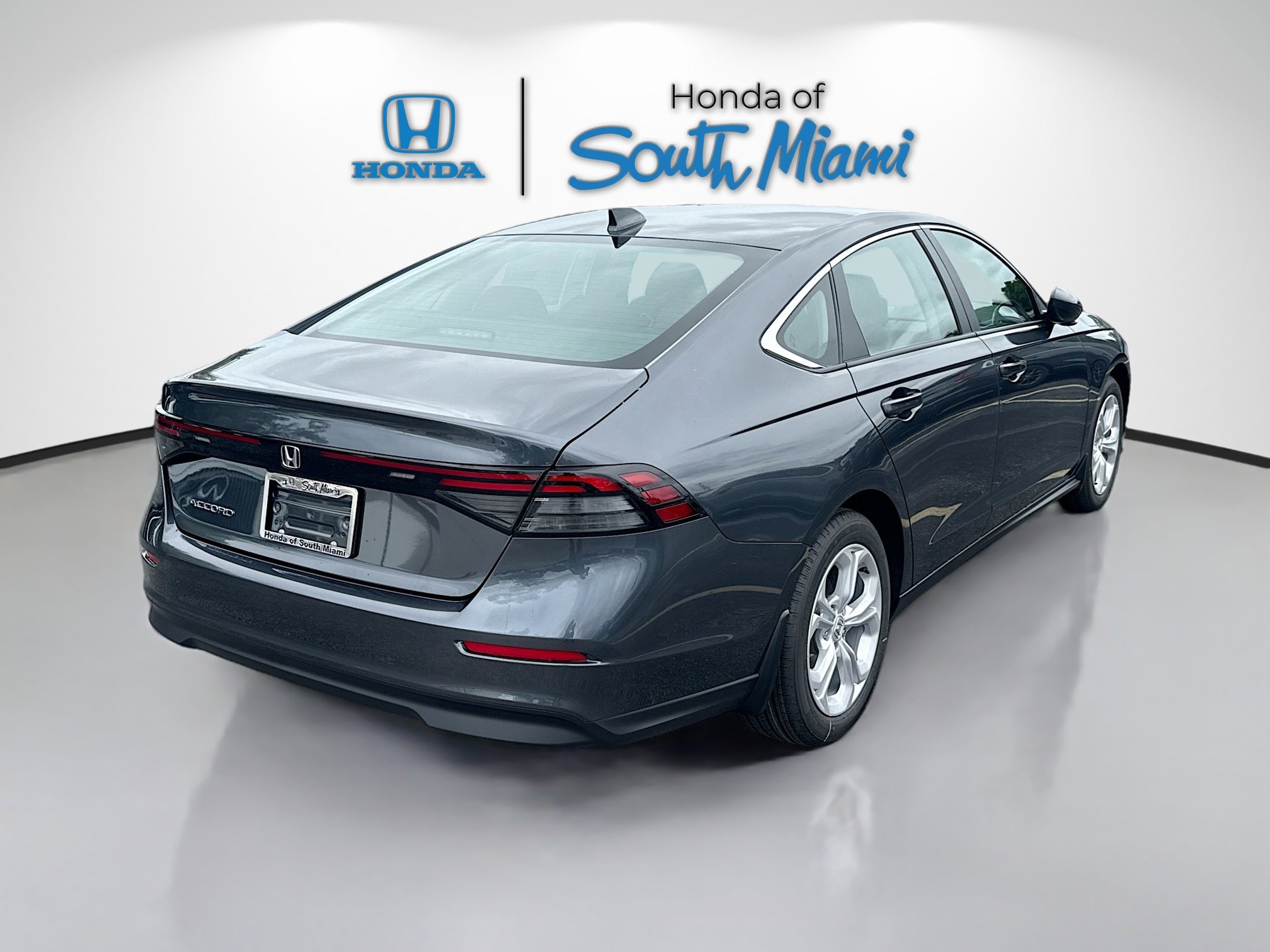 2025 Honda Accord LX photo 6
