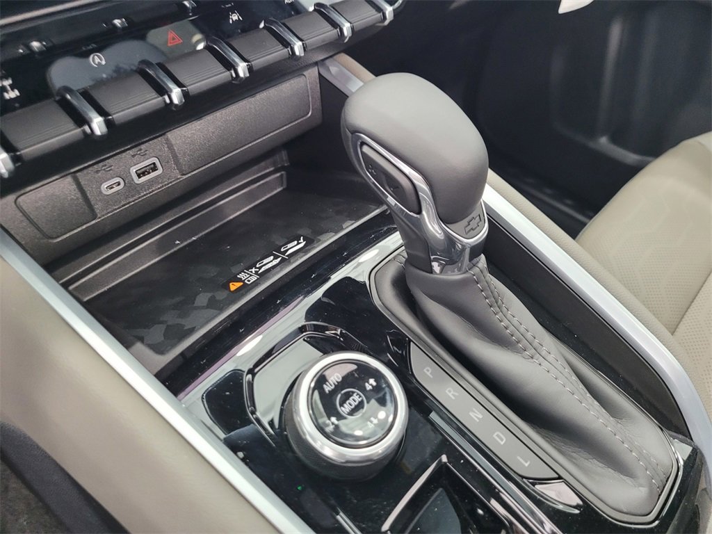 2026 Chevrolet Colorado ZR2 photo 12