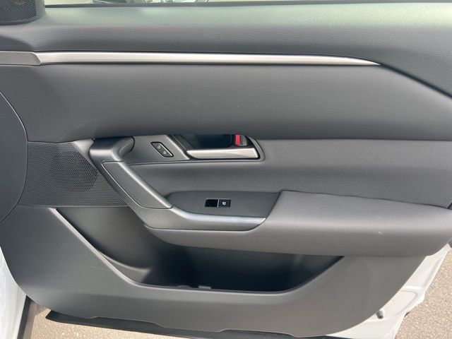 2025 Mazda CX-50 2.5 S Preferred photo 38