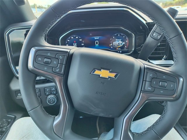 2025 Chevrolet Silverado 2500HD High Country photo 15
