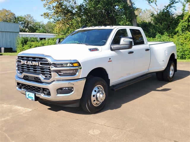 2026 Ram 3500 Tradesman photo 2