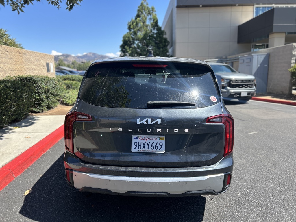 2024 Kia Telluride LX photo 4
