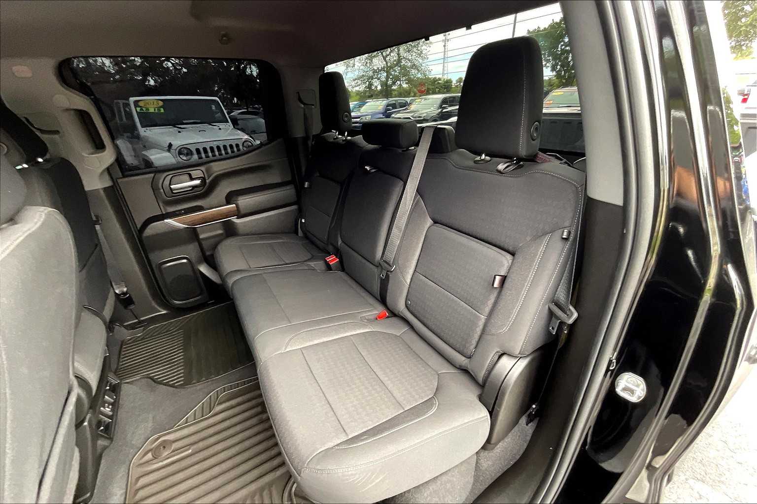 2021 Chevrolet Silverado 1500 RST photo 24