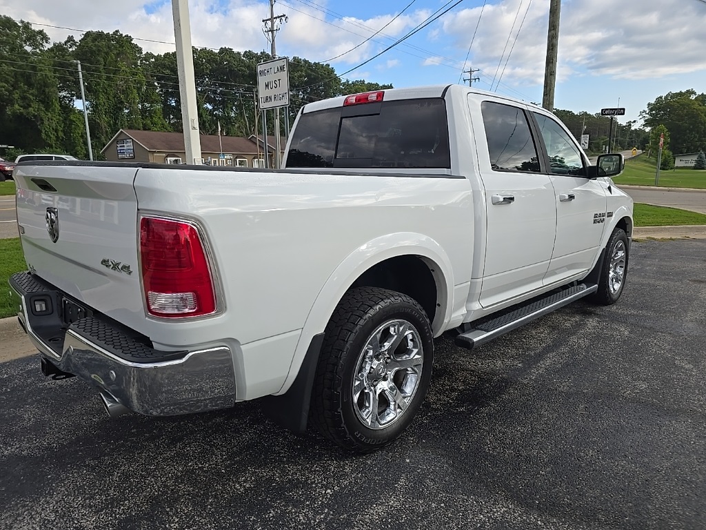 2017 Ram 1500 Laramie photo 3
