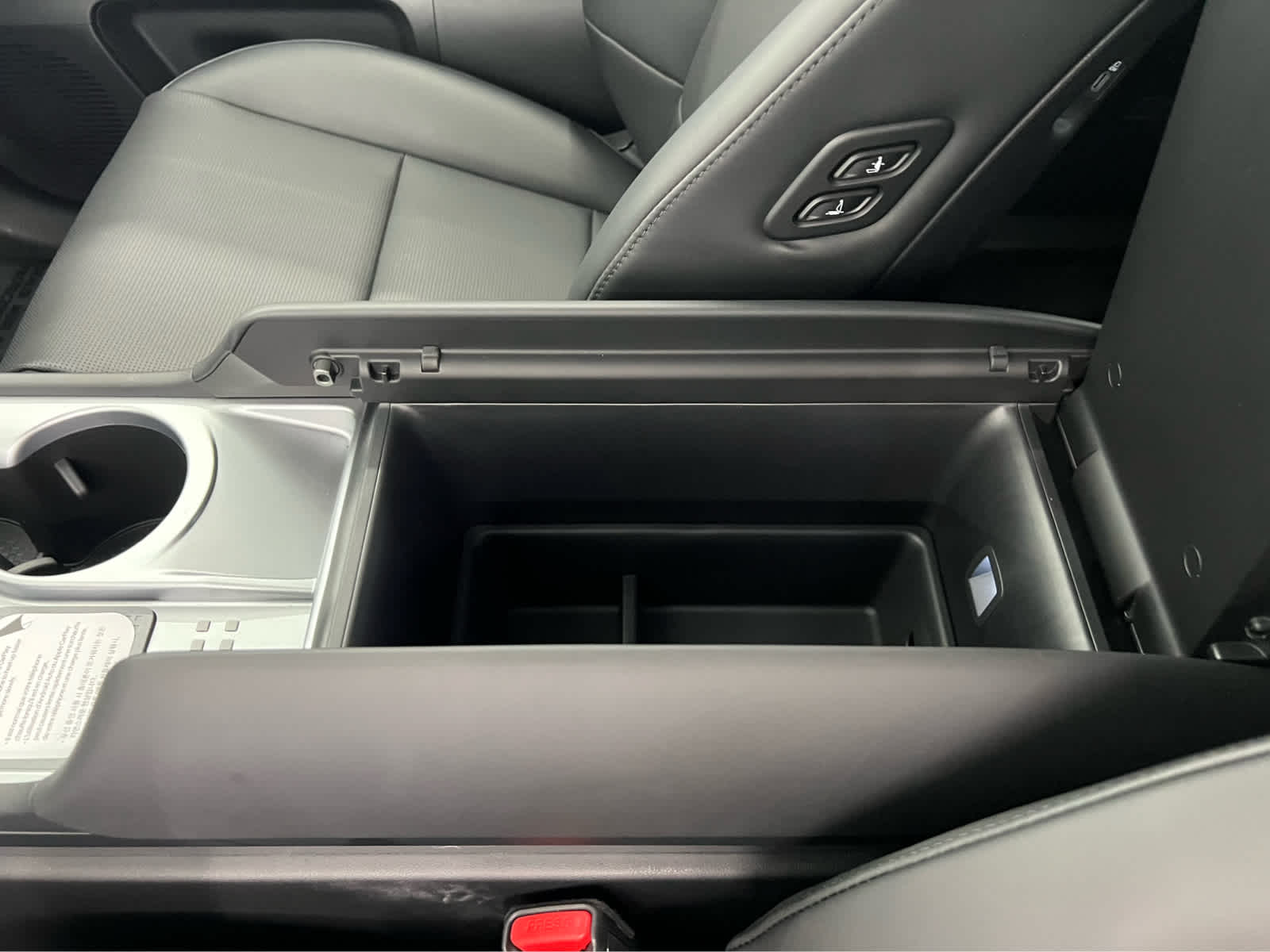 2026 Hyundai Ioniq SEL photo 17
