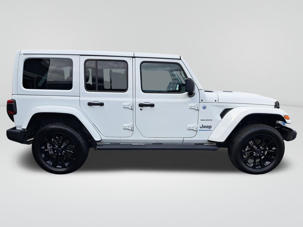 2024 Jeep Wrangler Sahara 4xe photo 4