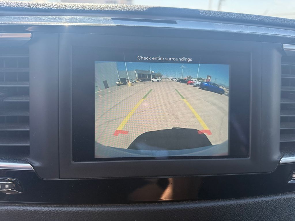 2020 Chrysler Voyager LXi photo 11