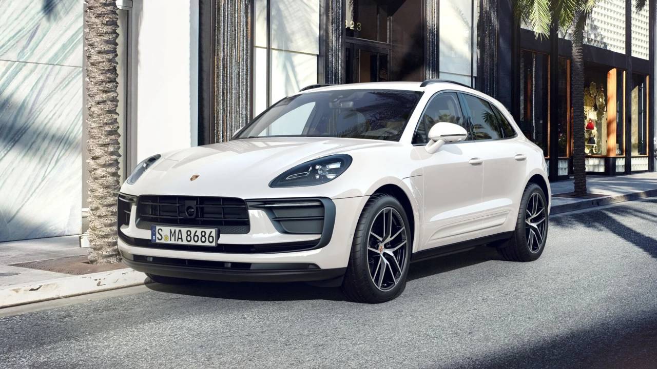 2025 Porsche Macan's photo