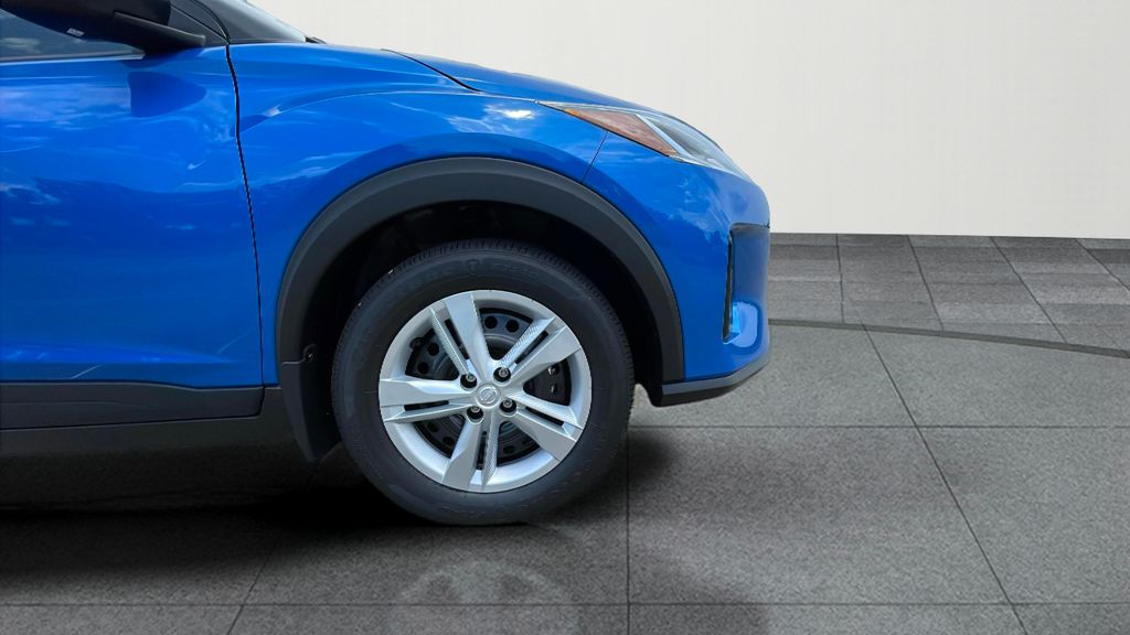 2025 Nissan Kicks Play S photo 17