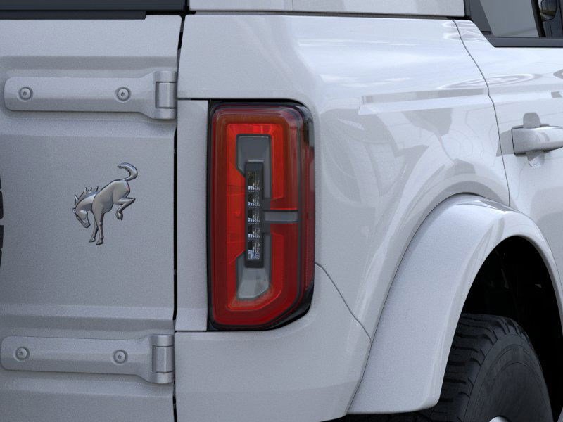 2025 Ford Bronco Outer Banks photo 24