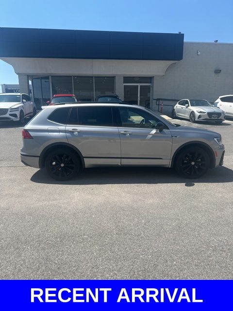 2021 Volkswagen Tiguan SE R-Line Black photo 3