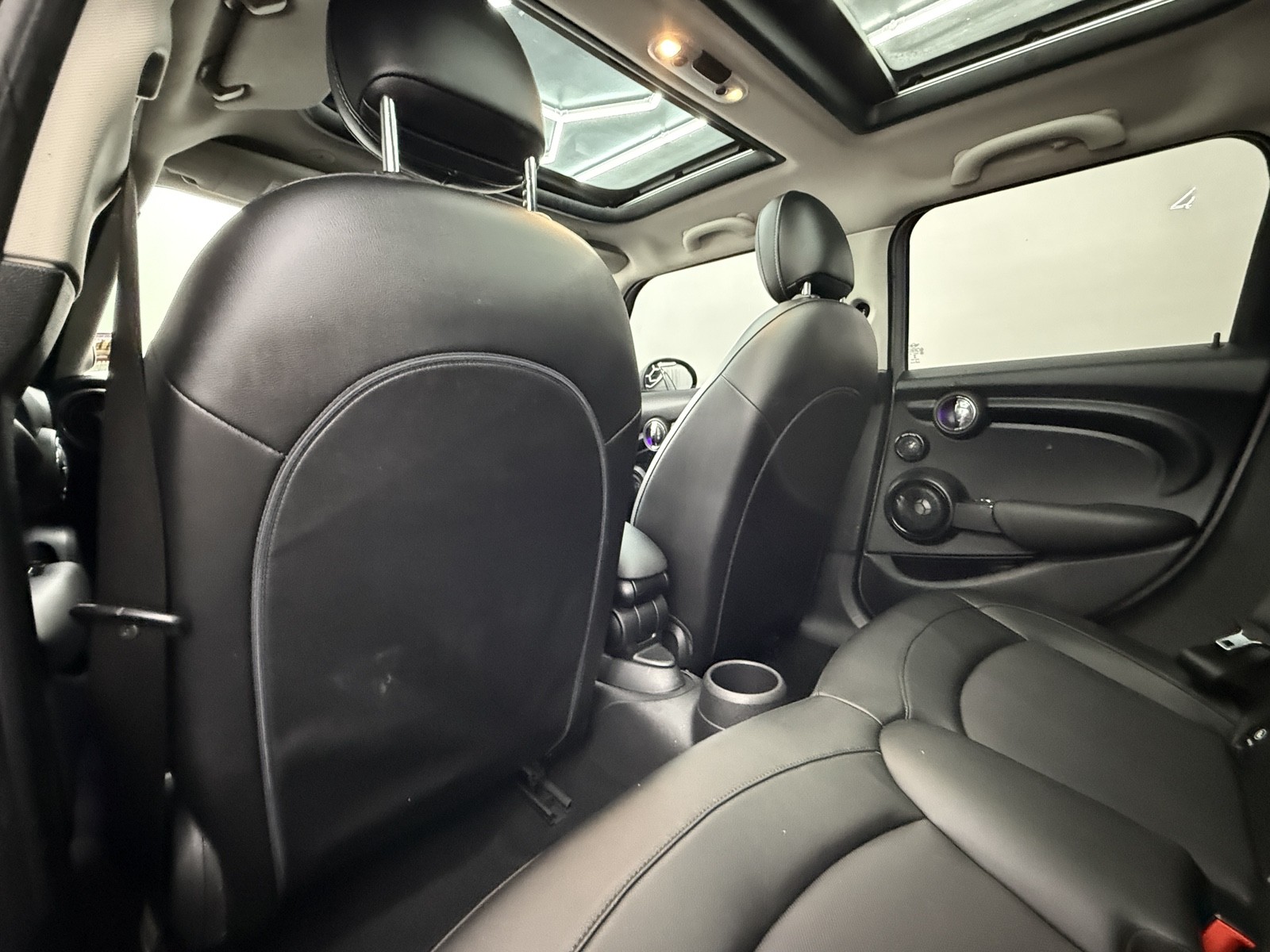 2017 Mini Cooper Hardtop photo 26