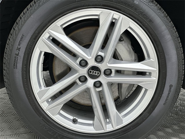 2024 Audi Q5 55 Premium Plus photo 2