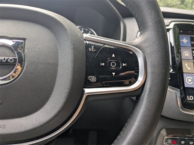 2016 Volvo XC90 T6 Momentum photo 14