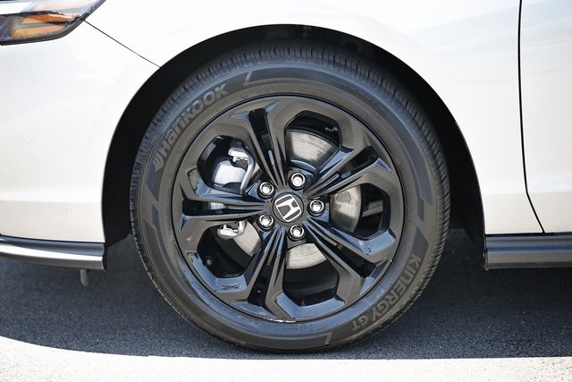 2025 Honda Accord 1.5T SE photo 3