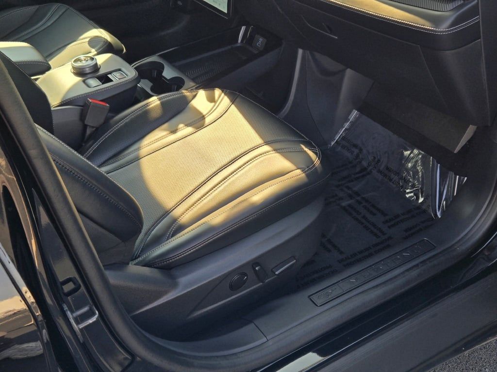 2024 Ford Mustang Mach-E Premium photo 5