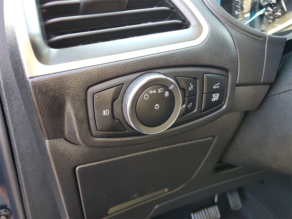 2024 Ford Edge SEL photo 9