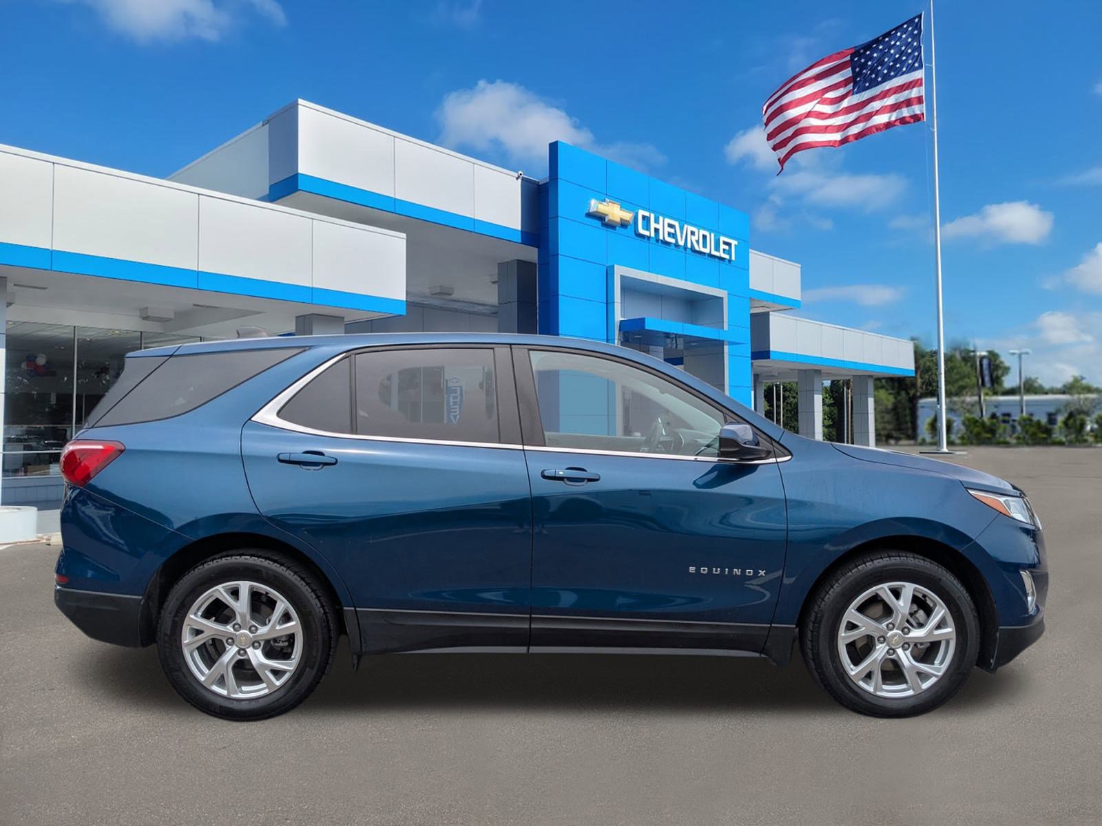 2021 Chevrolet Equinox photo 3