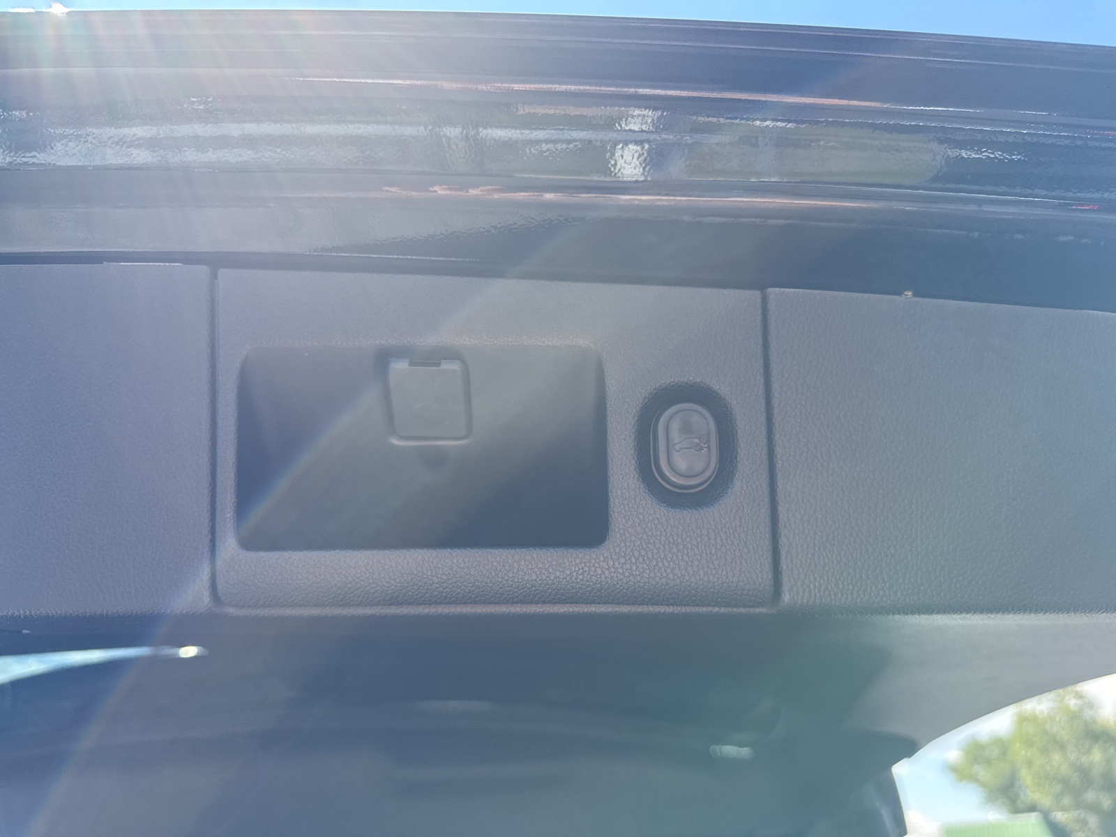 2016 Chevrolet Tahoe LTZ photo 36