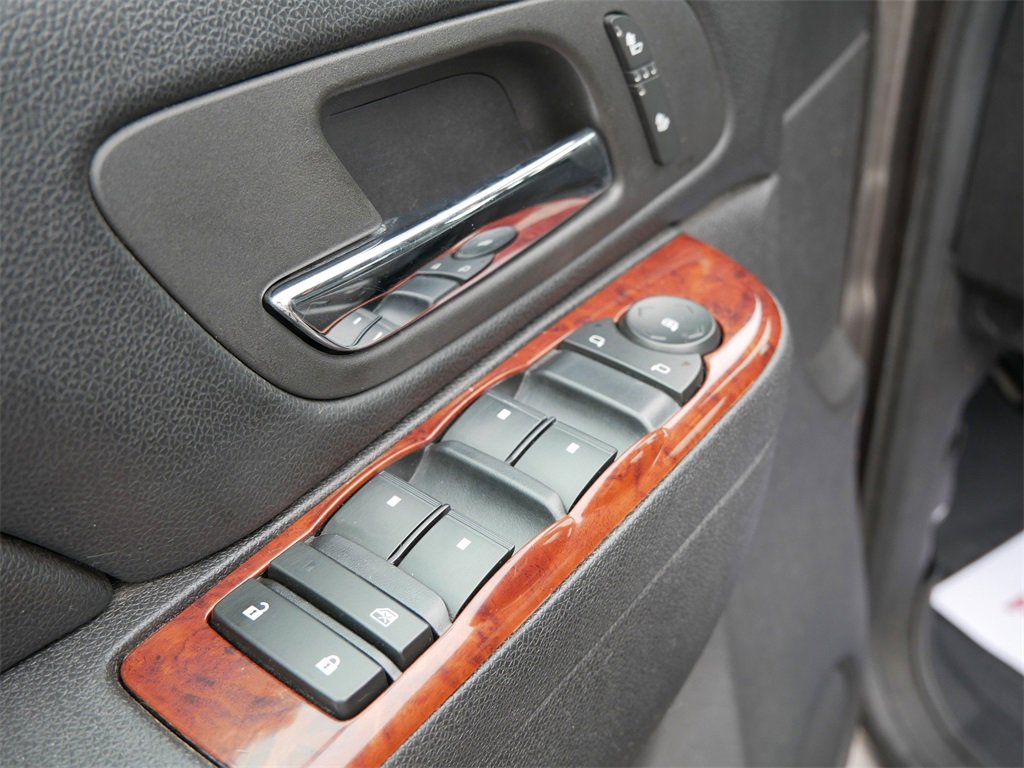 2013 Chevrolet Tahoe LT photo 16