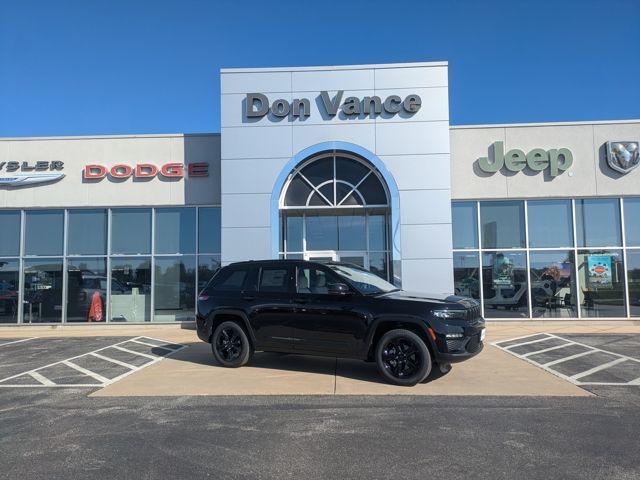 2025 Jeep Grand Cherokee Limited's photo