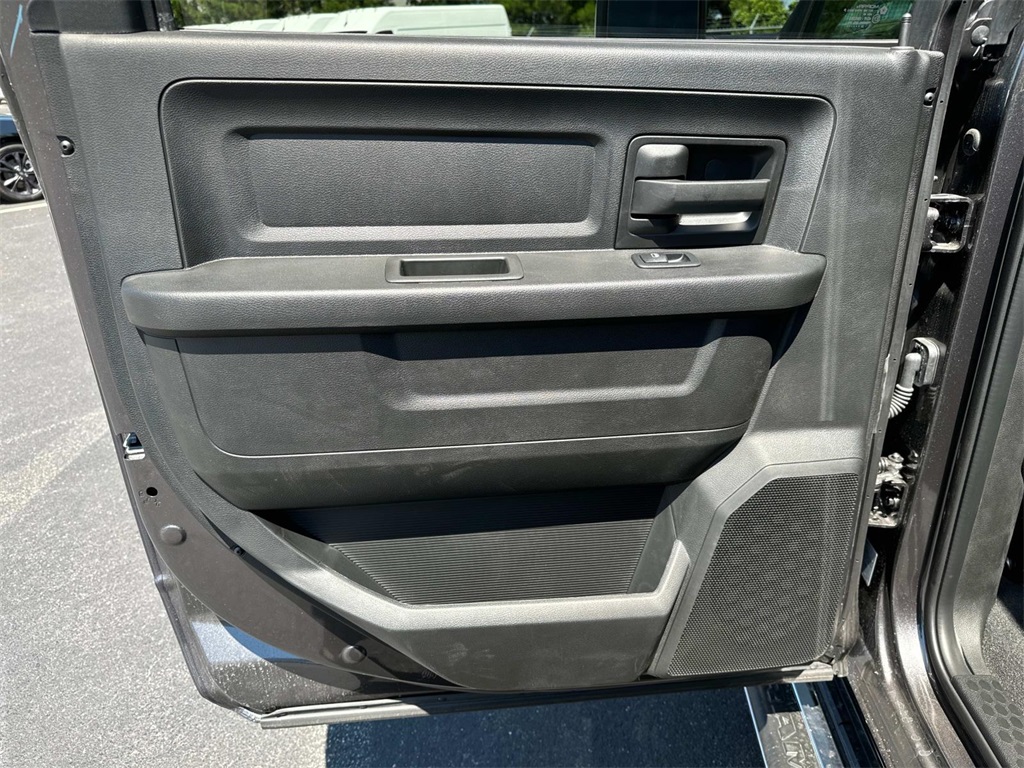 2024 Ram 3500 Tradesman photo 16