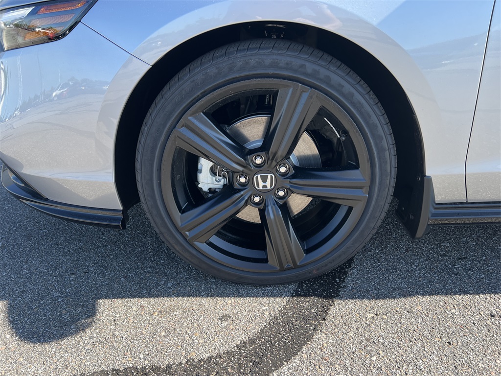 2025 Honda Accord Hybrid Sport-L photo 10