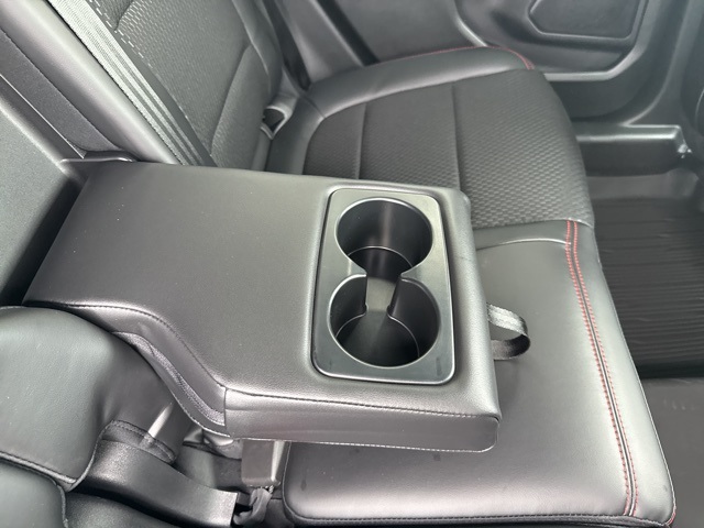 2025 Ford Escape ST-Line photo 33