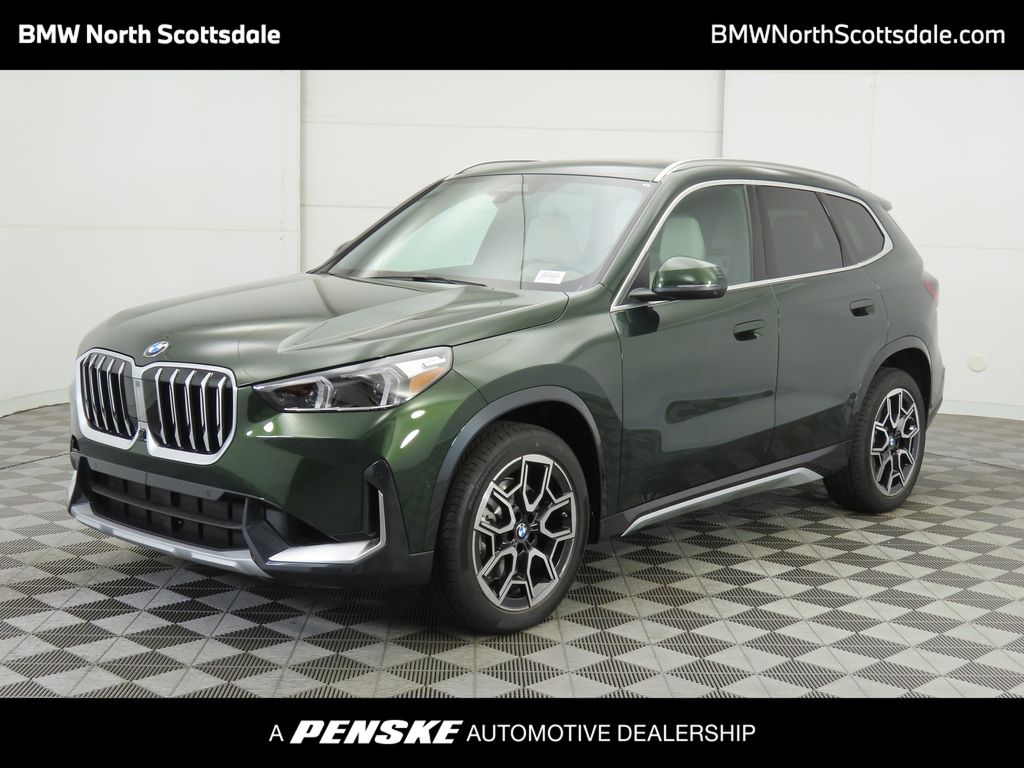 2025 BMW X1 28i's photo