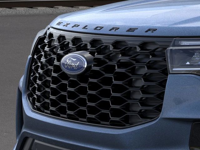 2025 Ford Explorer ST-Line photo 7