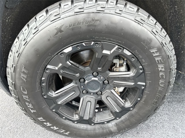 2018 Jeep Grand Cherokee Laredo photo 2