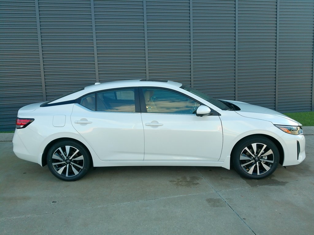 2025 Nissan Sentra SV photo 2