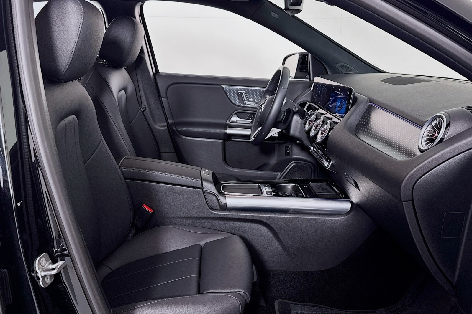 2025 Mercedes Benz GLA 250 photo 6