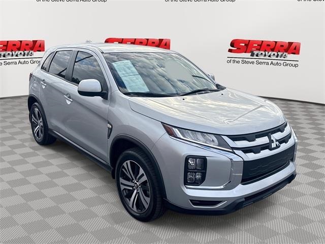 2023 Mitsubishi Outlander Sport ES's photo