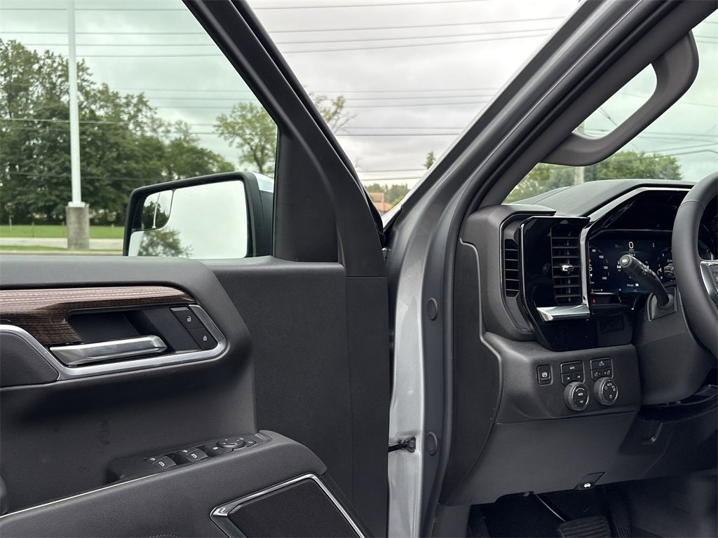 2026 Chevrolet Silverado 1500 LT photo 14