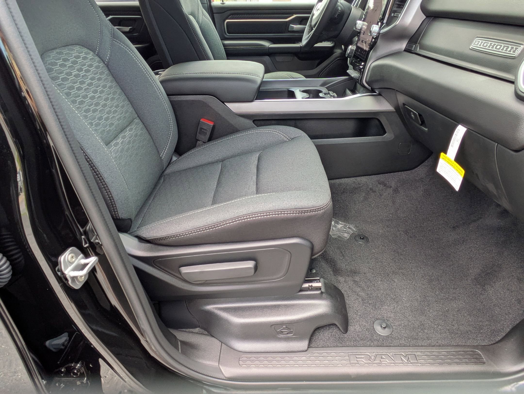 2025 Ram 1500 Big Horn photo 27