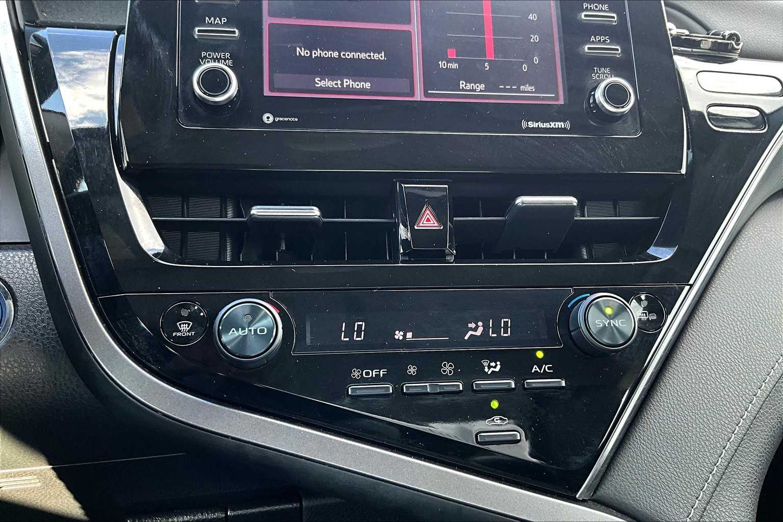 2023 Toyota Camry Hybrid SE photo 31