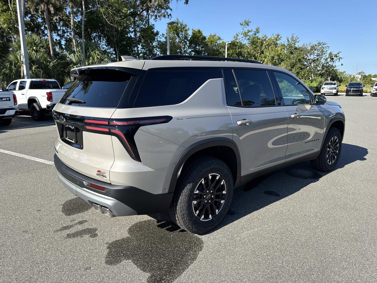 2026 Chevrolet Traverse Z71 photo 3