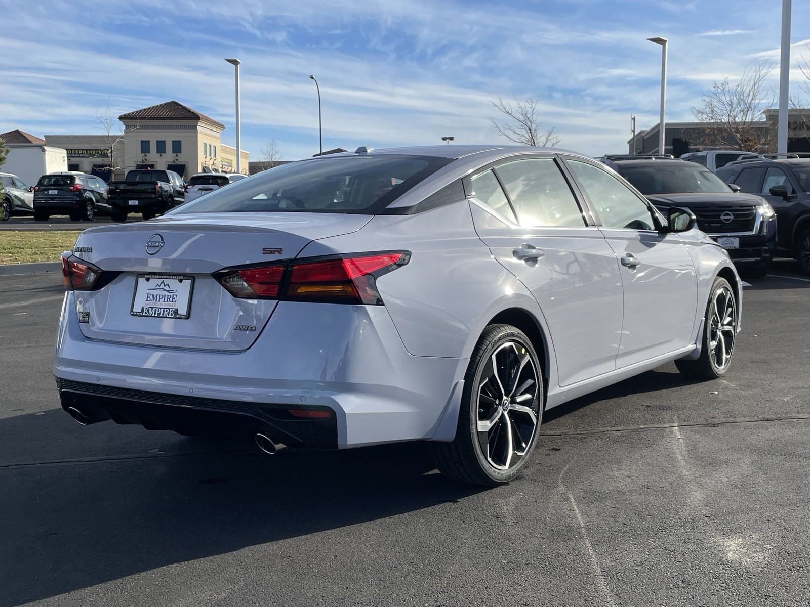 2025 Nissan Altima SR photo 3